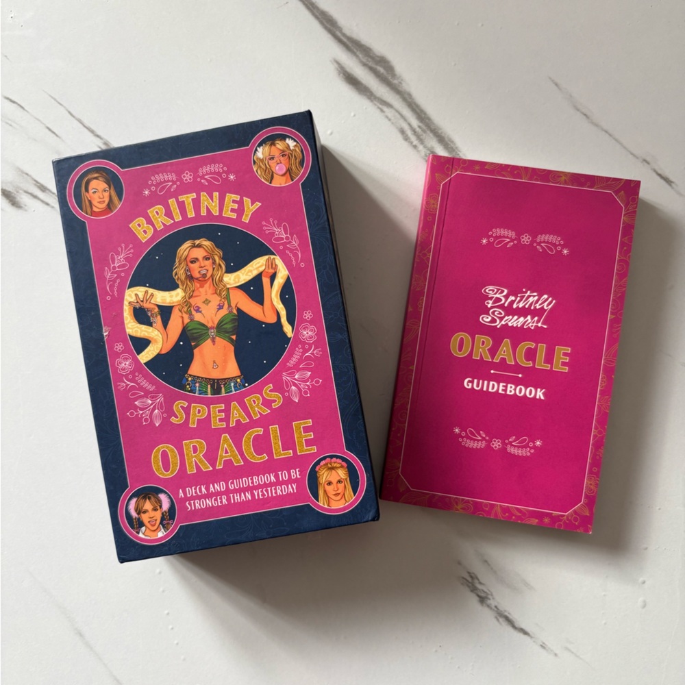 🏡 Britney Spears Oracle Card Deck - Pink and Navy Oracle Guidebook